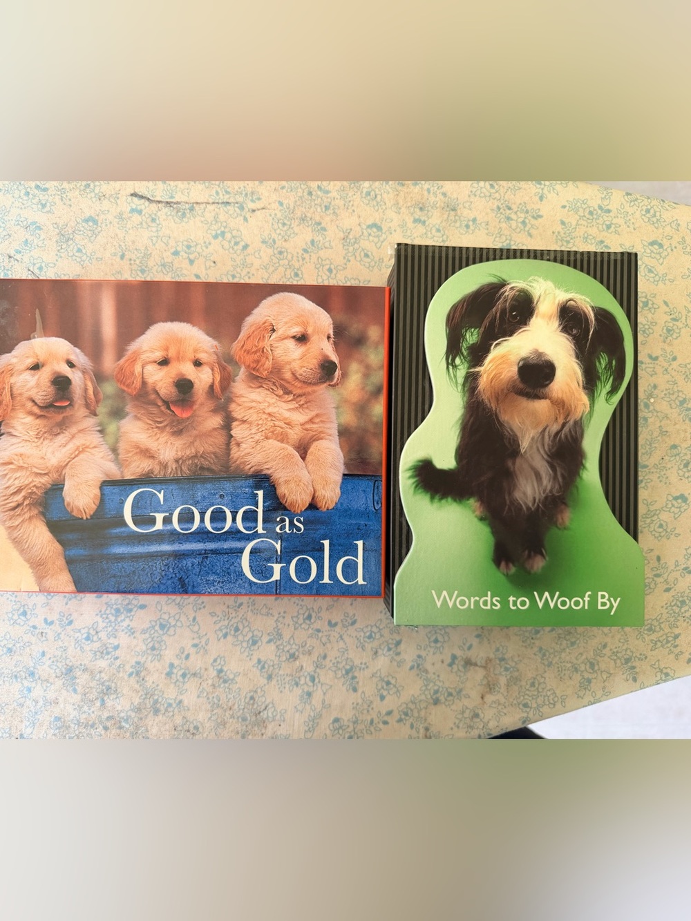 2 boxes of dog cards (golden retriever, hound, Labrador, papillon)